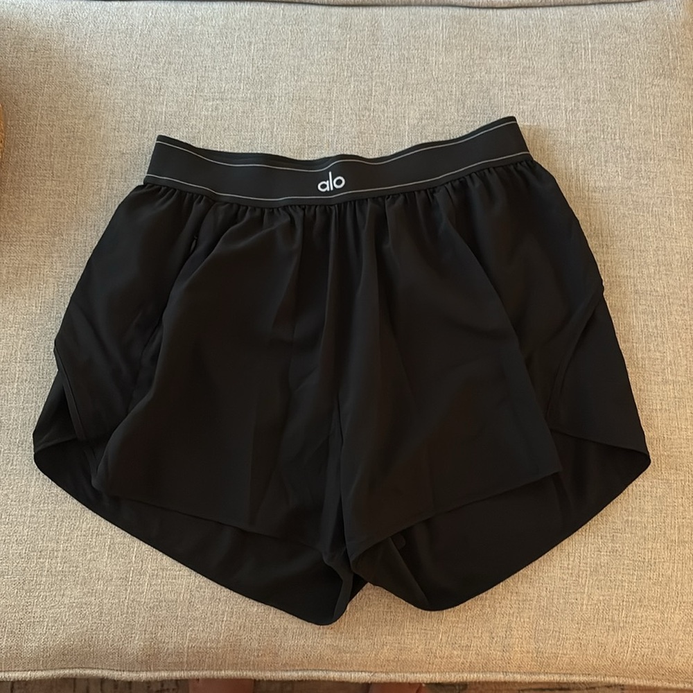 ALO Yoga Black Match Point Shorts Large